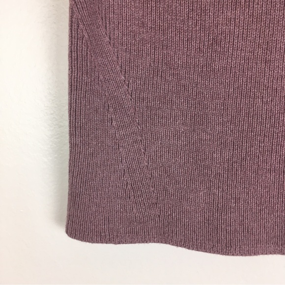 Old Navy V-Neck Knit Sweater Tank Top in Sandy Red - Picture 3 of 10